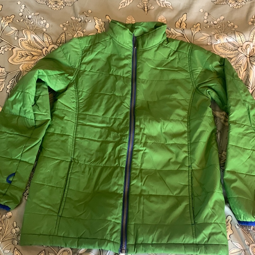 Good condition boys light weight jacket.  Lands End, sz L